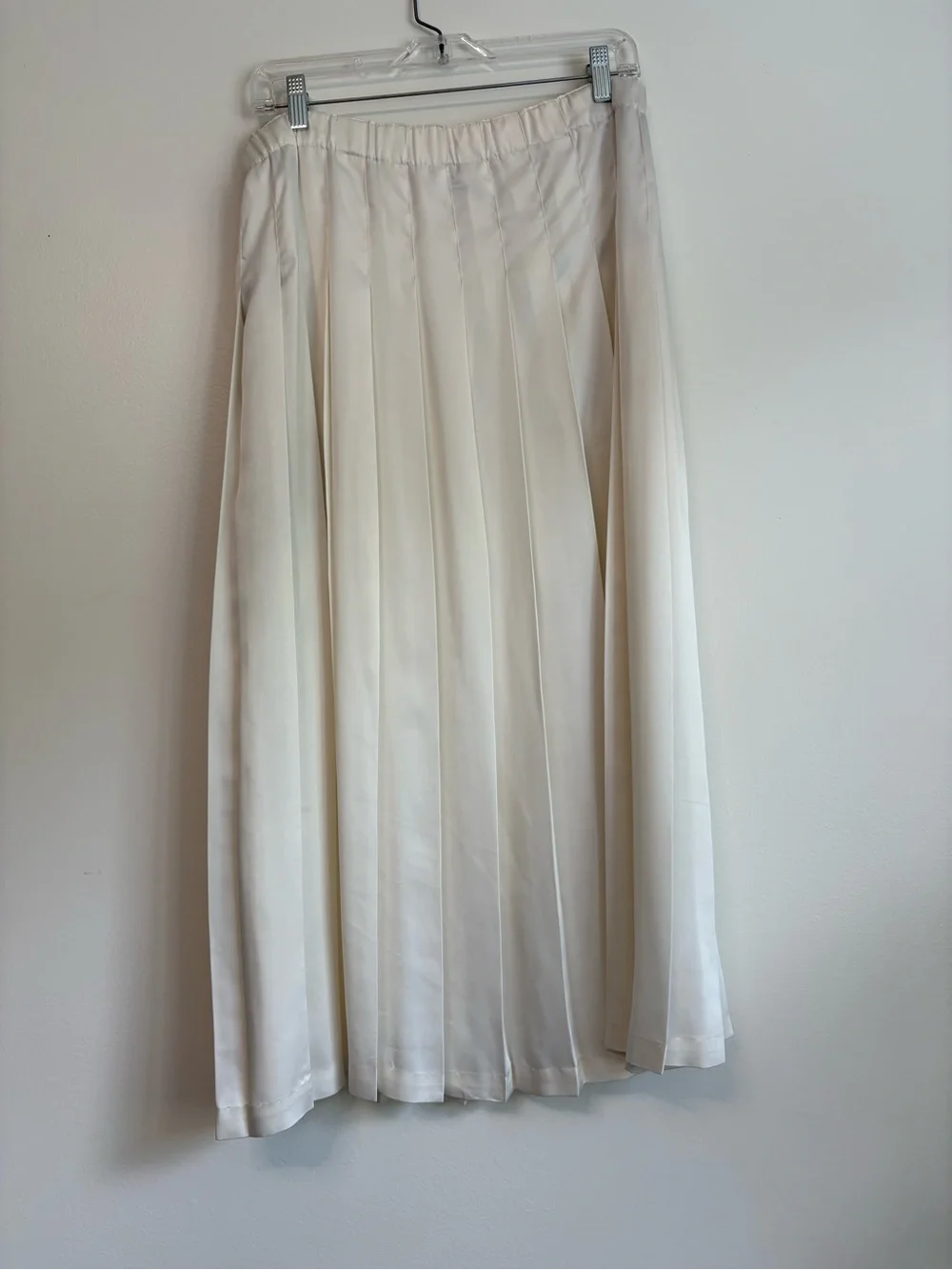 True Vintage Made in USA Pleated Ivory Satin Midi Skirt Sz L/12 Marisa Christina
